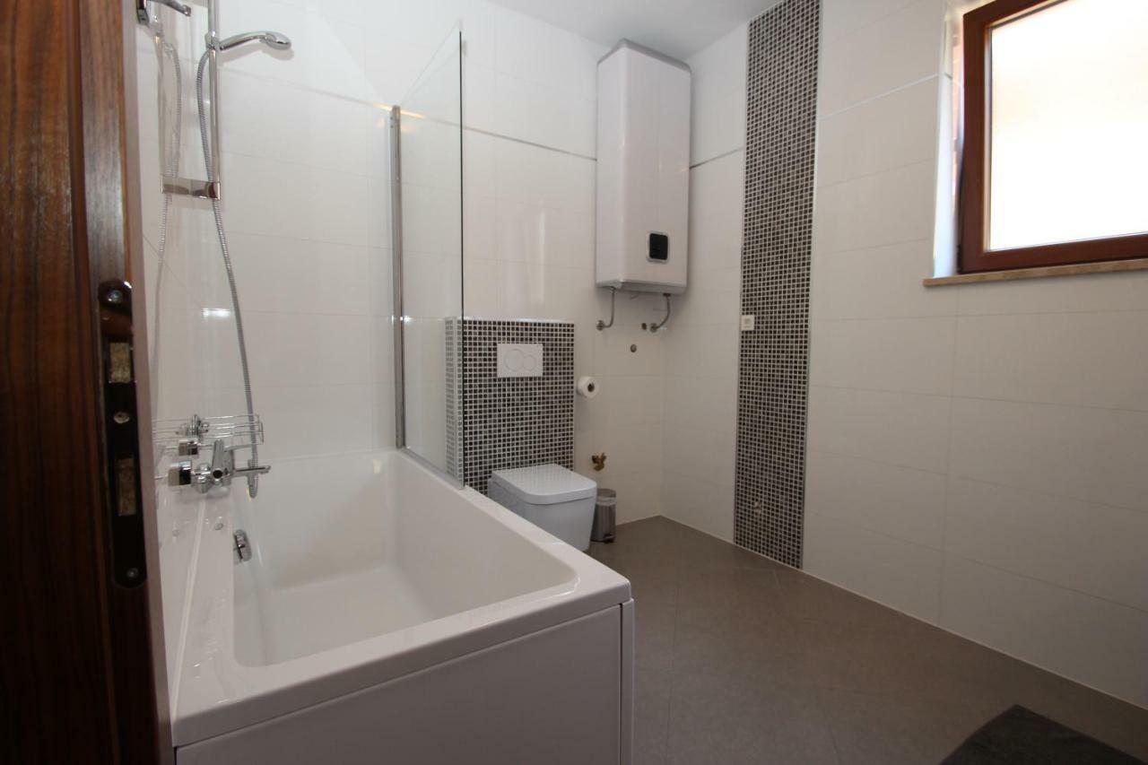 Villa Dora Vabriga Tar-Vabriga ภายนอก รูปภาพ